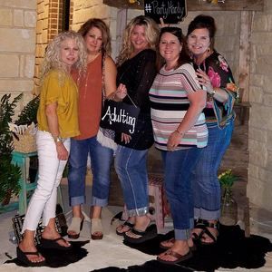 Meet your Posher, Connie